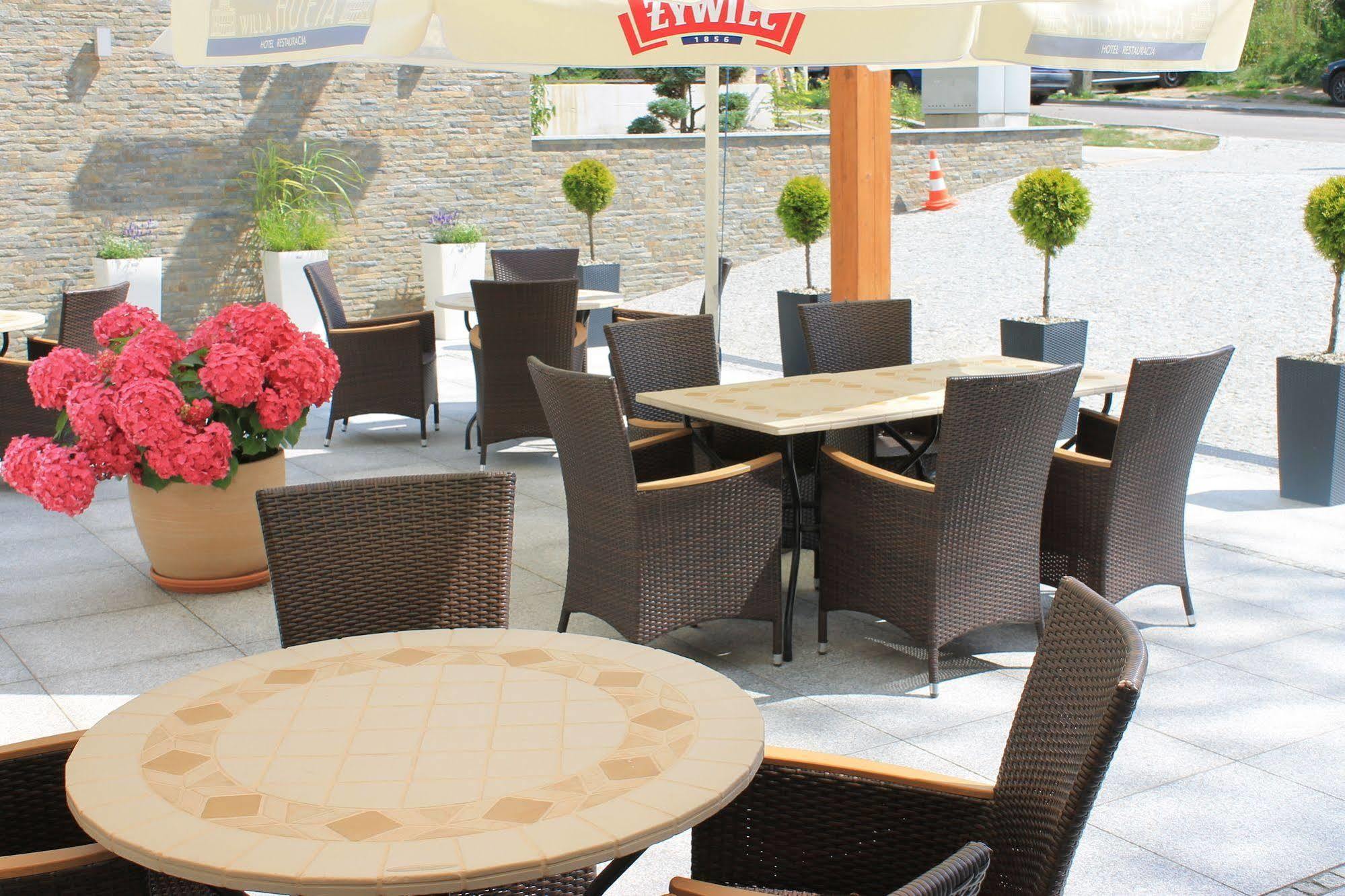 Hotel Willa Hueta Kielce Bagian luar foto
